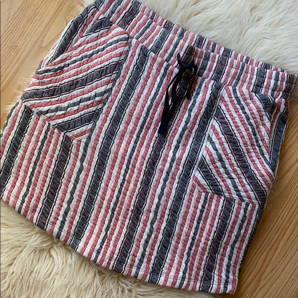 Super soft Caslon skirt